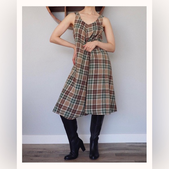 Vintage wool blend dress. - Picture 4 of 6